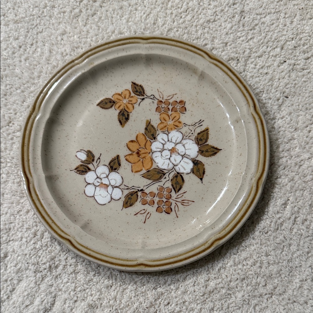 Crown Manor Autumn Blossom Stoneware Plate - Picture 2 of 2